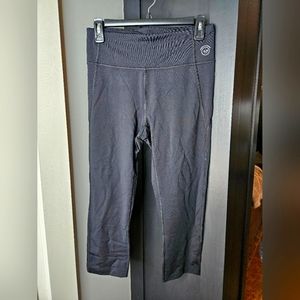 Allbirds black Capri leggings size medium